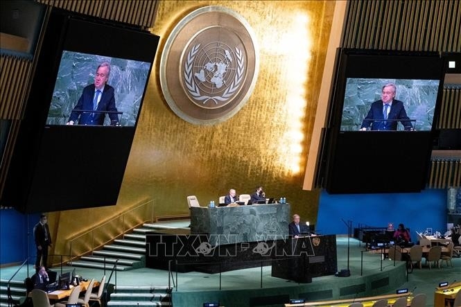 联合国秘书长安东尼奥·古特雷斯于 2022 年 12 月 8 日在美国纽约举行的联合国大会上发表讲话。（图：越通社）。