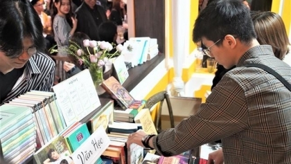 俄罗斯越南留学生举行阅读日活动