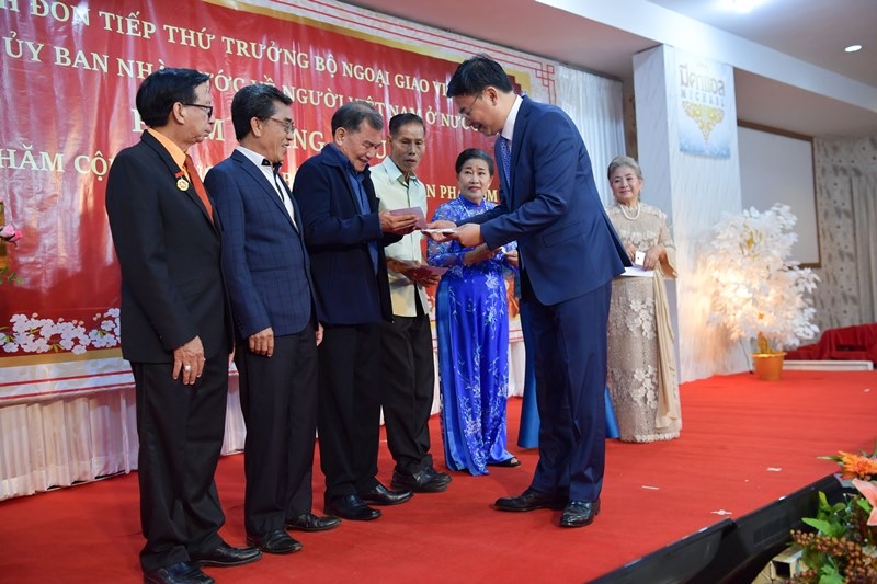 旅居泰国东北部地区的越南侨胞为国家建设和发展事业做出贡献