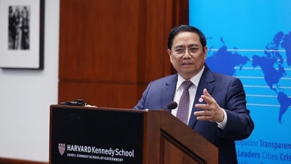 越南政府总理范明政访问美国哈佛大学并发表讲话