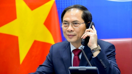 越南外交部部长裴青山与奥地利欧洲和国际事务部部长亚历山大·莎伦贝格通电话