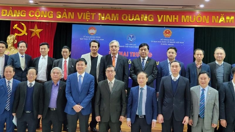 加大力度为海外越南人对祖国投资创造便利条件
