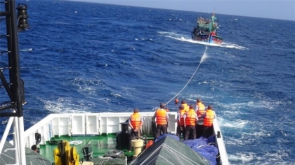 阻止500艘外国渔船在越南海域违规捕鱼行为