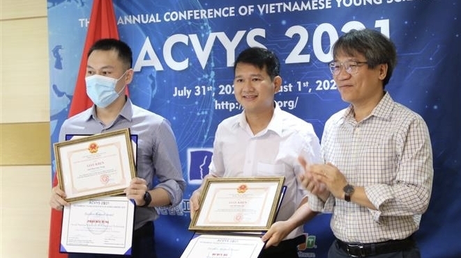 越南留学生在韩国推动科学研究
