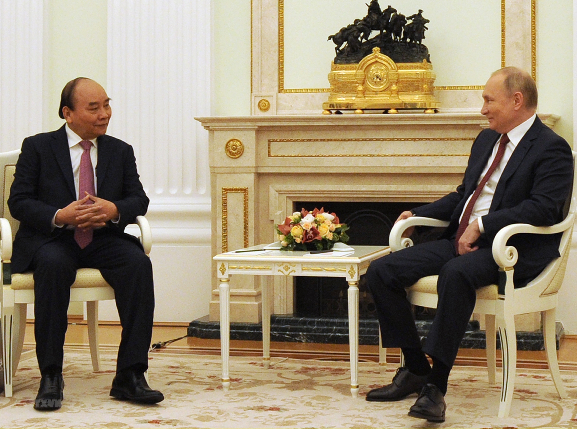 越南国家主席阮春福与俄罗斯总统普京举行会谈