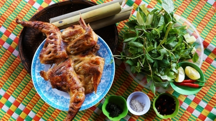 烤鸡竹筒饭——西原山野特色菜