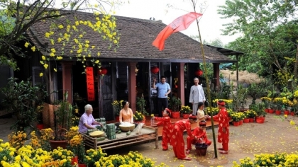 越南人传统春节的送旧迎新习俗