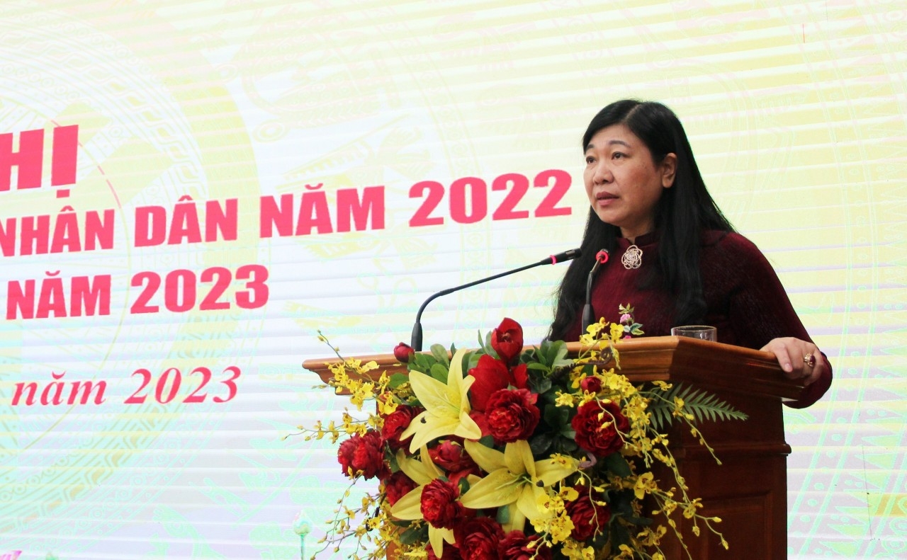 河内市越南祖国阵线委员会主席、河内市友好组织联合会主席阮兰香在会上发表讲话。