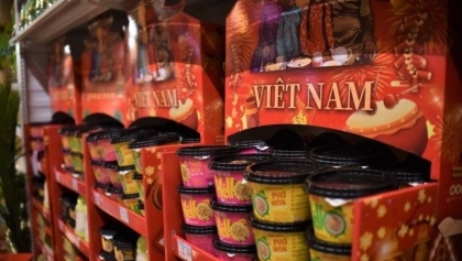 在法国开设越南年货展位