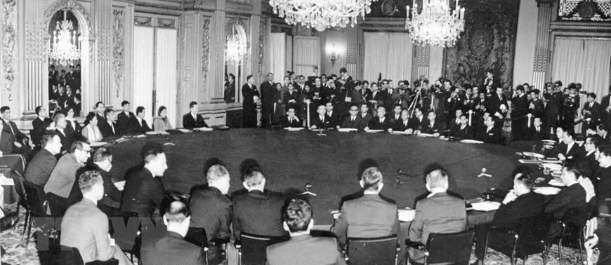 关于越南问题四方会议第一次会议于1969年1月18日在法国巴黎国际会议中心举行（图：文量/越通社）。