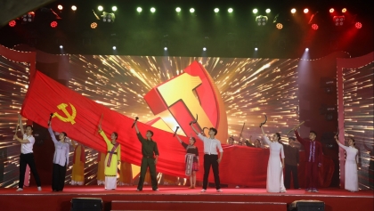 老挝媒体赞美有越南共产党领导的春天