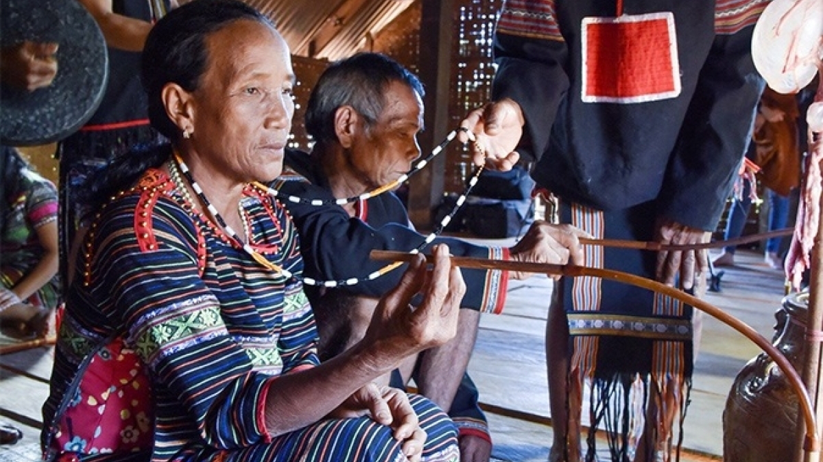 祝寿仪式——莫侬族人具有意义的习俗