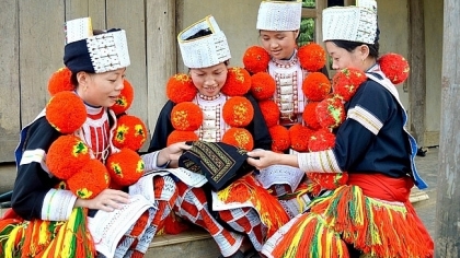 2022年越南北部地区少数民族传统服装秀