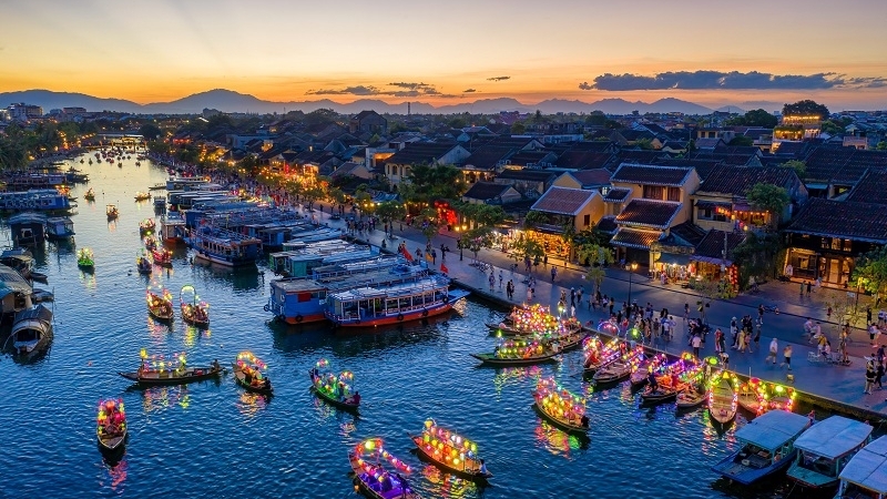 老挝媒体高度评价越南旅游业的强劲复苏