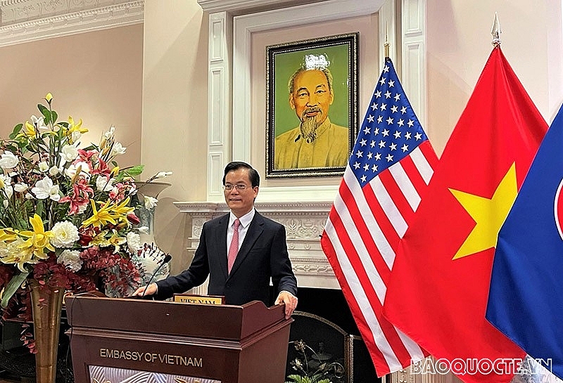 越南驻美国大使何金玉在仪式发表讲话（图：《国际报》）
