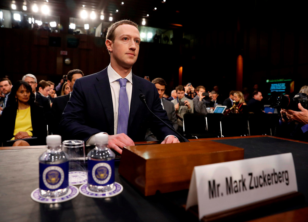 Facebook（脸书）数据泄露事件首场听证会