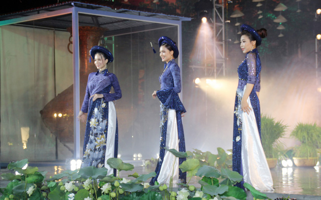 “我爱越南奥黛”的奥黛文化节开幕