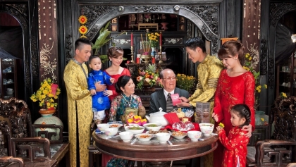 农历春节是越南民族的节日，也是家庭的节日