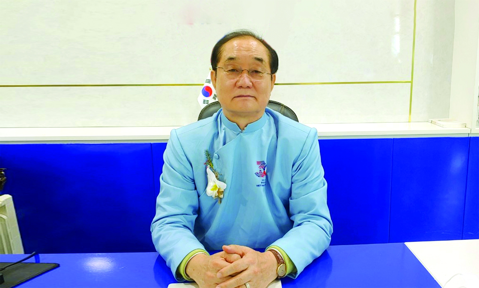 韩国教授Ahn Kyong Hwan。