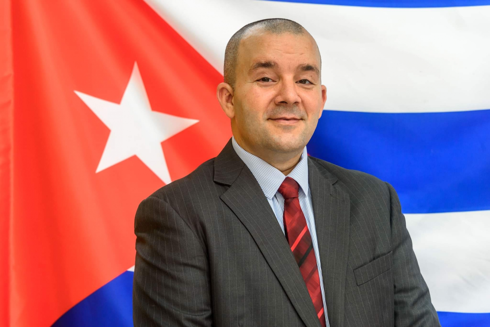 古巴驻越南大使馆参赞乔伊·普恩特（Joi Puente）。图自越通社
