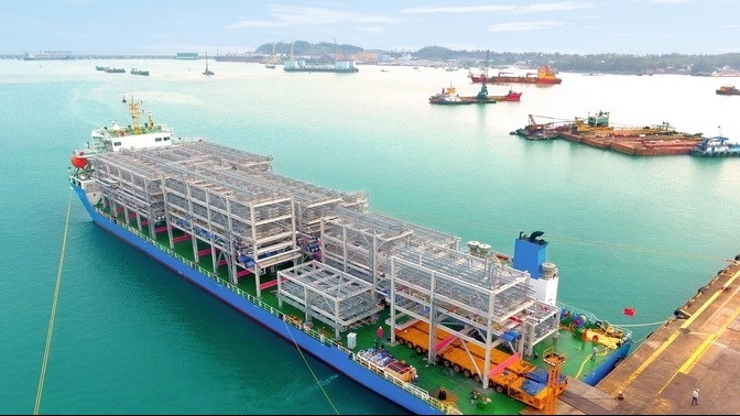 越南向新加坡出口1200吨组件