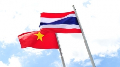 越南驻泰国大使礼节性拜会并与泰国工业部长举行工作会谈