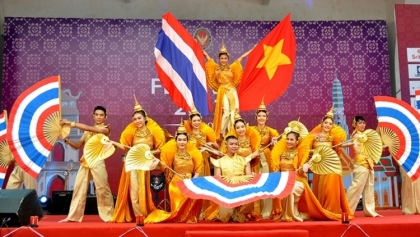 推动越泰的民间文化交流